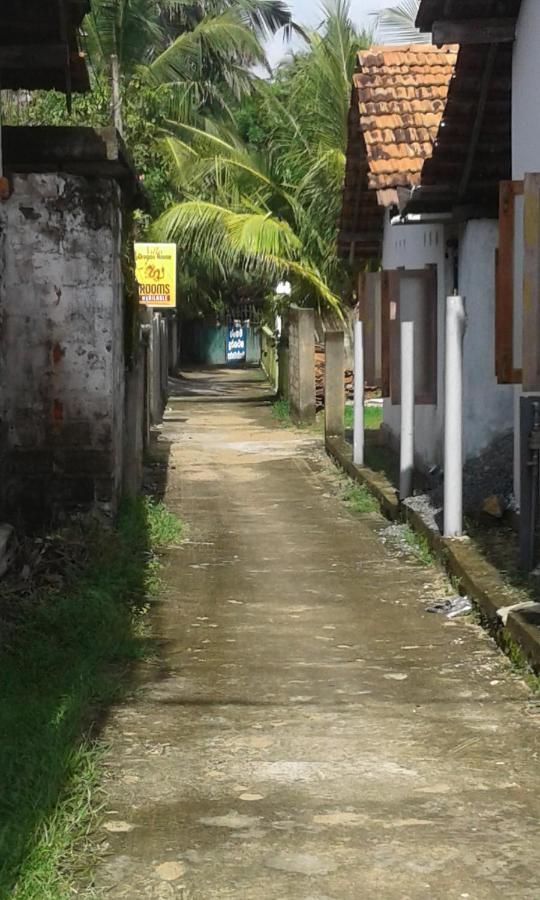 Villa Dragon House Boossa Exterior photo